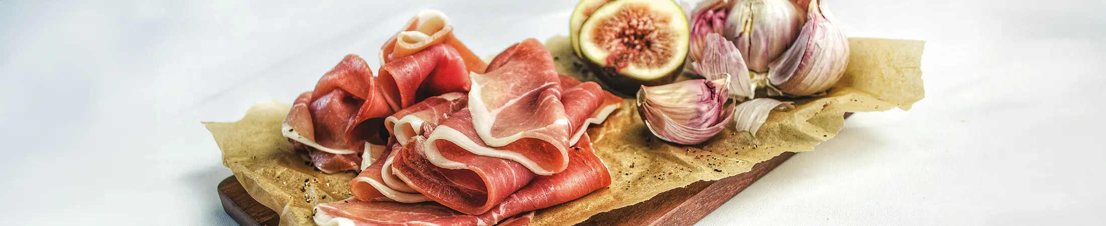 Antipasti mit italienischen Spezialitäten
